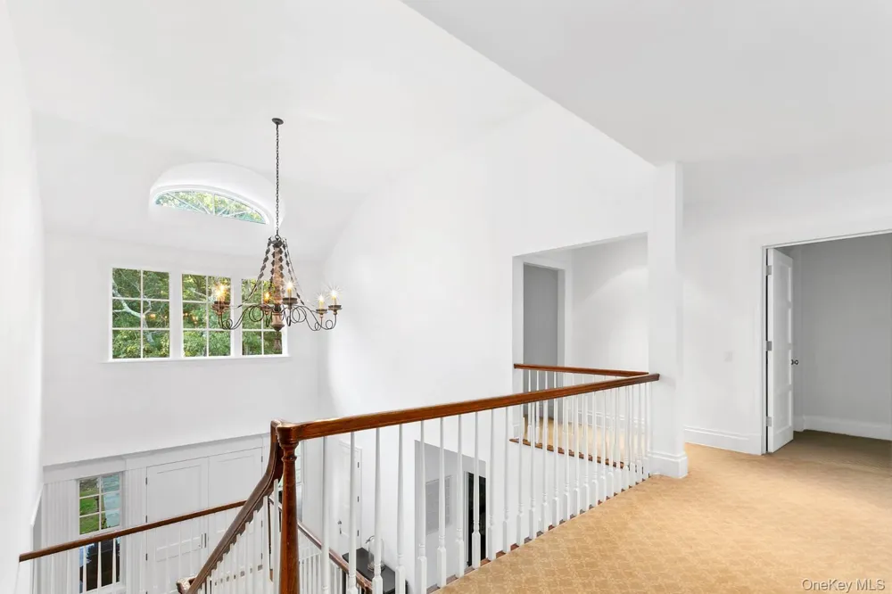 1477 Deerfield Road Water Mill, NY 11976