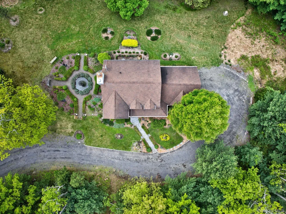 189 Bush Road Stone Ridge, NY 12484