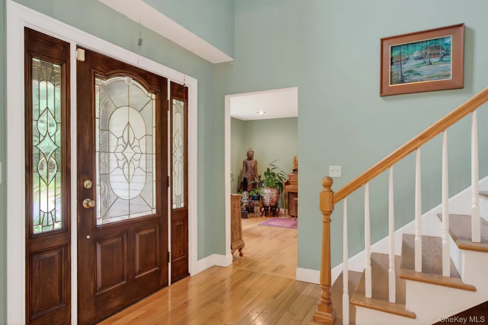 189 Bush Road Stone Ridge, NY 12484