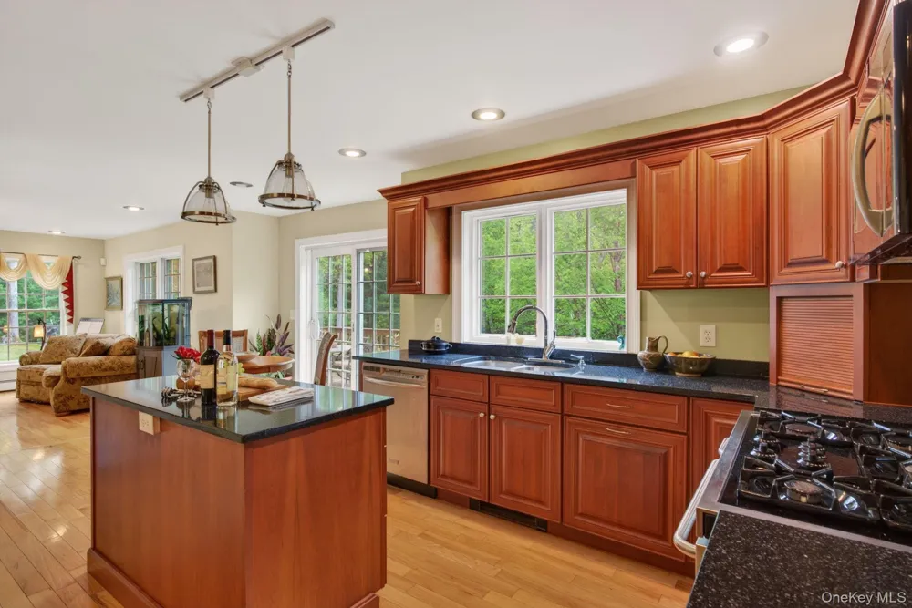 189 Bush Road Stone Ridge, NY 12484