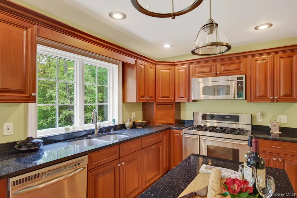 189 Bush Road Stone Ridge, NY 12484