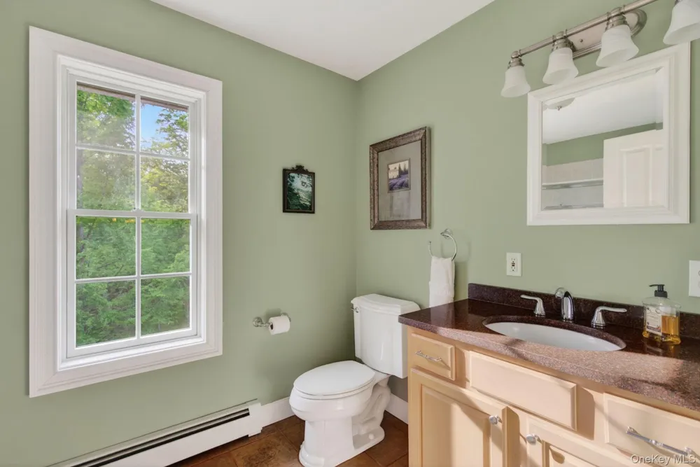 189 Bush Road Stone Ridge, NY 12484