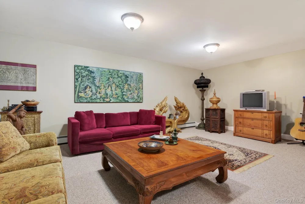 189 Bush Road Stone Ridge, NY 12484