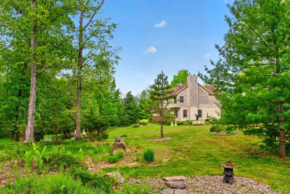 189 Bush Road Stone Ridge, NY 12484