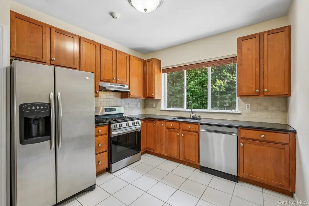212 Arlington Court Bardonia, NY 10954