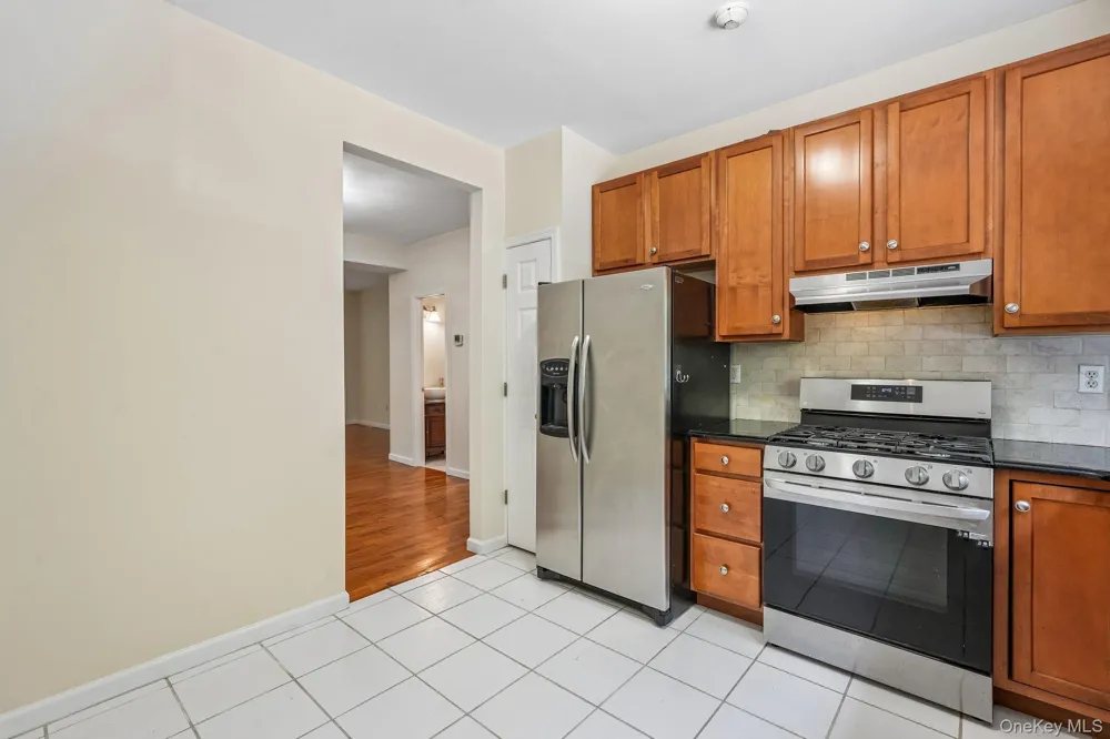 212 Arlington Court Bardonia, NY 10954