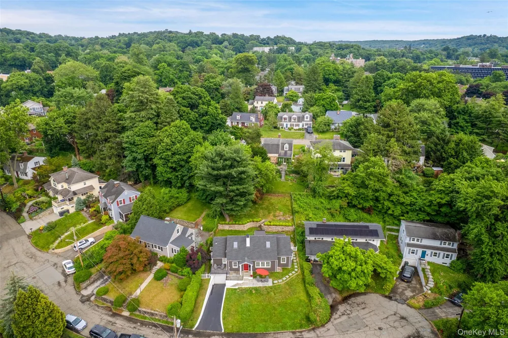 110 Tappan Landing Road Tarrytown, NY 10591