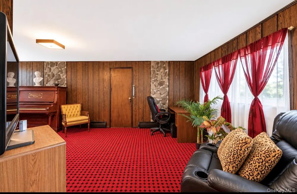 26 Harvard Lane Commack, NY 11725