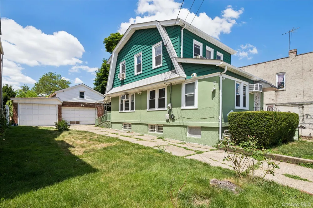 8430 129th Street Kew Gardens, NY 11415