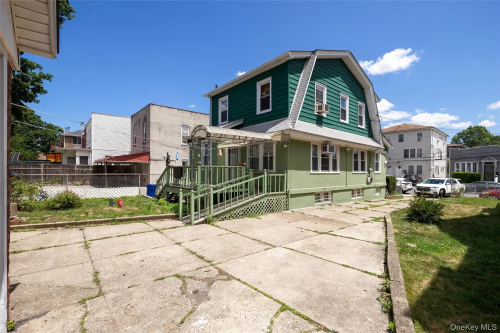 8430 129th Street Kew Gardens, NY 11415