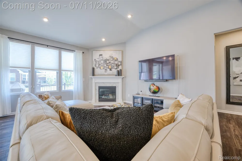 48847 Windfall Road Novi City, MI 48374