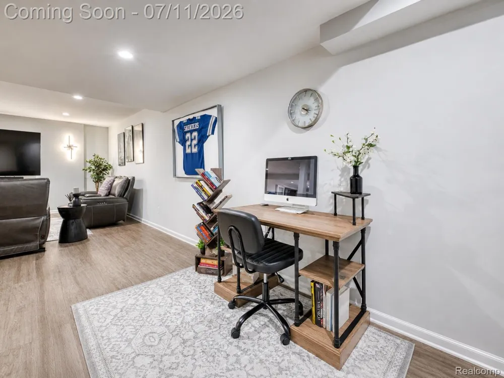 48847 Windfall Road Novi City, MI 48374