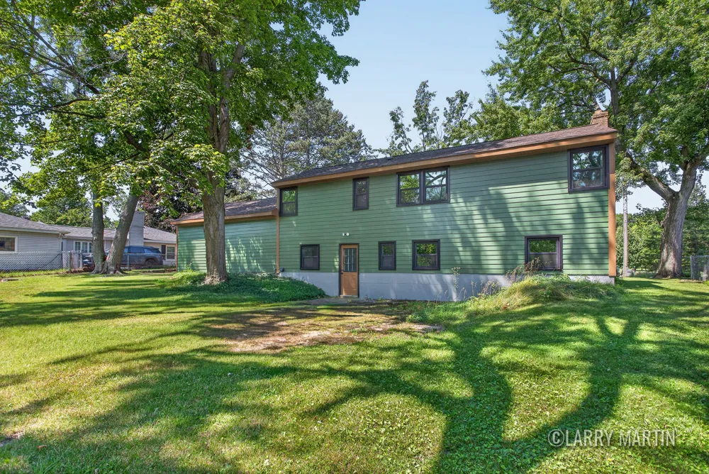 1916 Manning Avenue NW Walker City, MI 49534