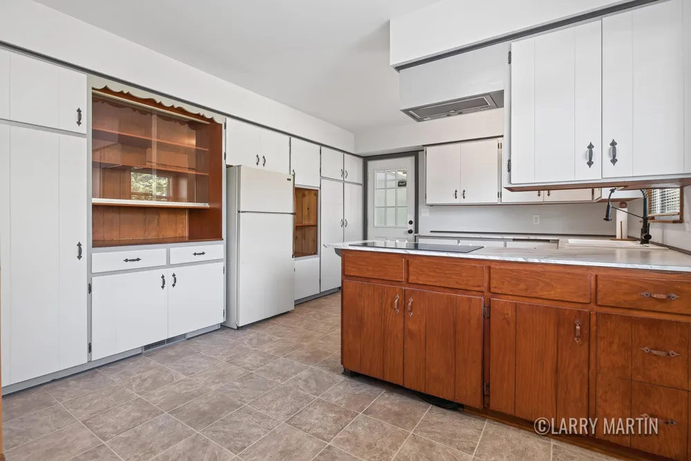 1916 Manning Avenue NW Walker City, MI 49534