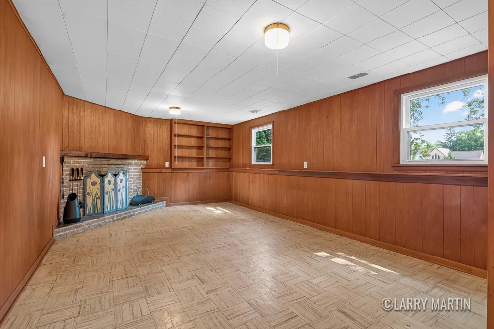 1916 Manning Avenue NW Walker City, MI 49534