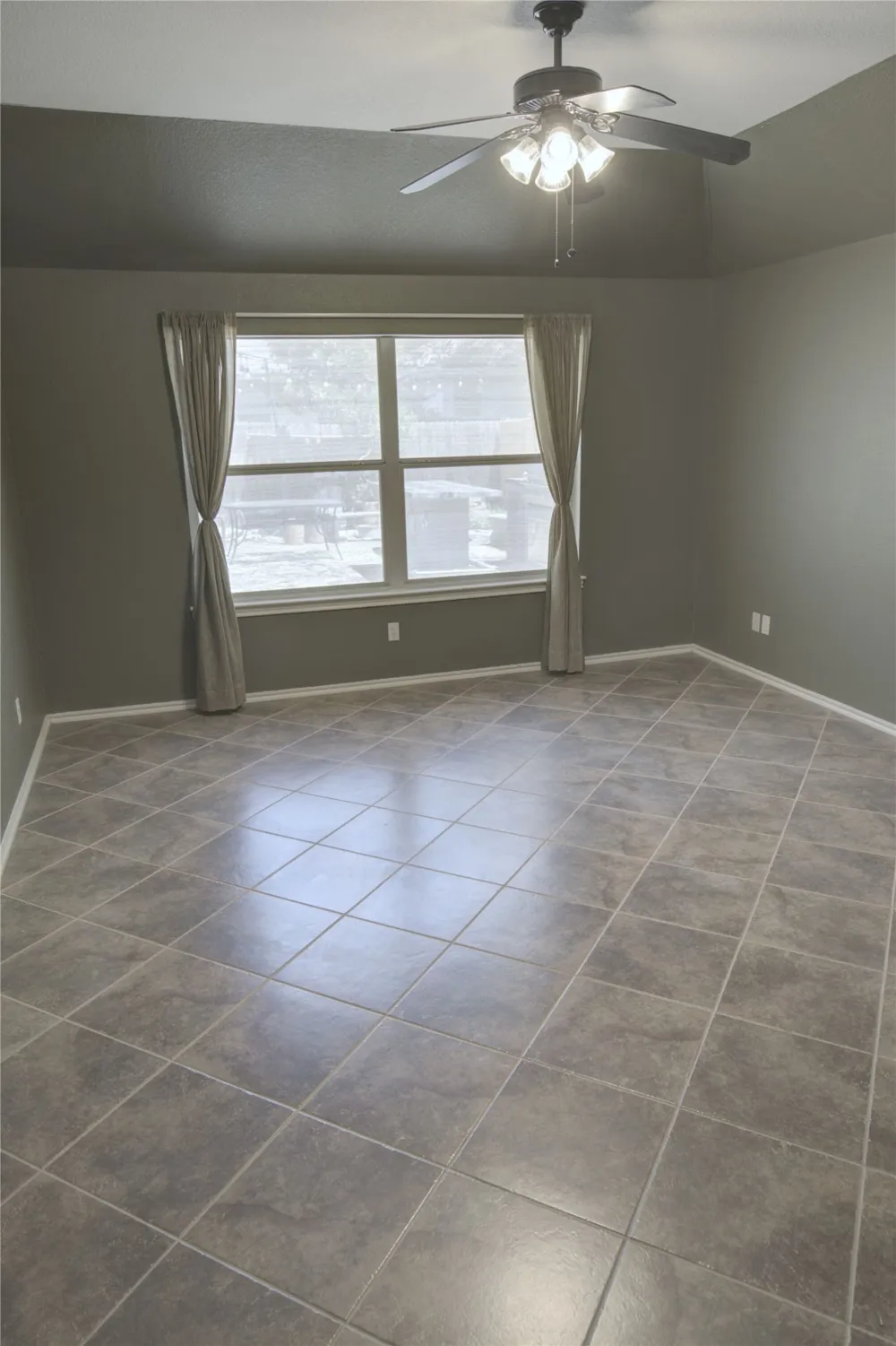 9743 Copperway Converse, TX 78109