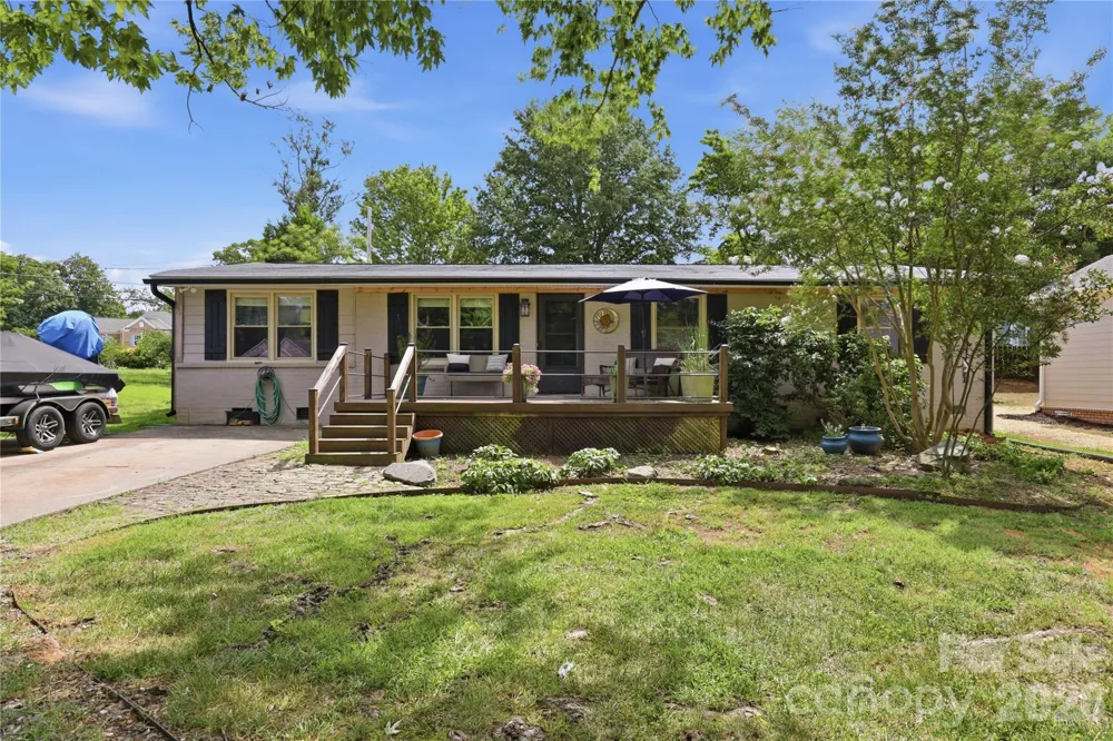 21013 Entrada Drive Cornelius, NC 28031