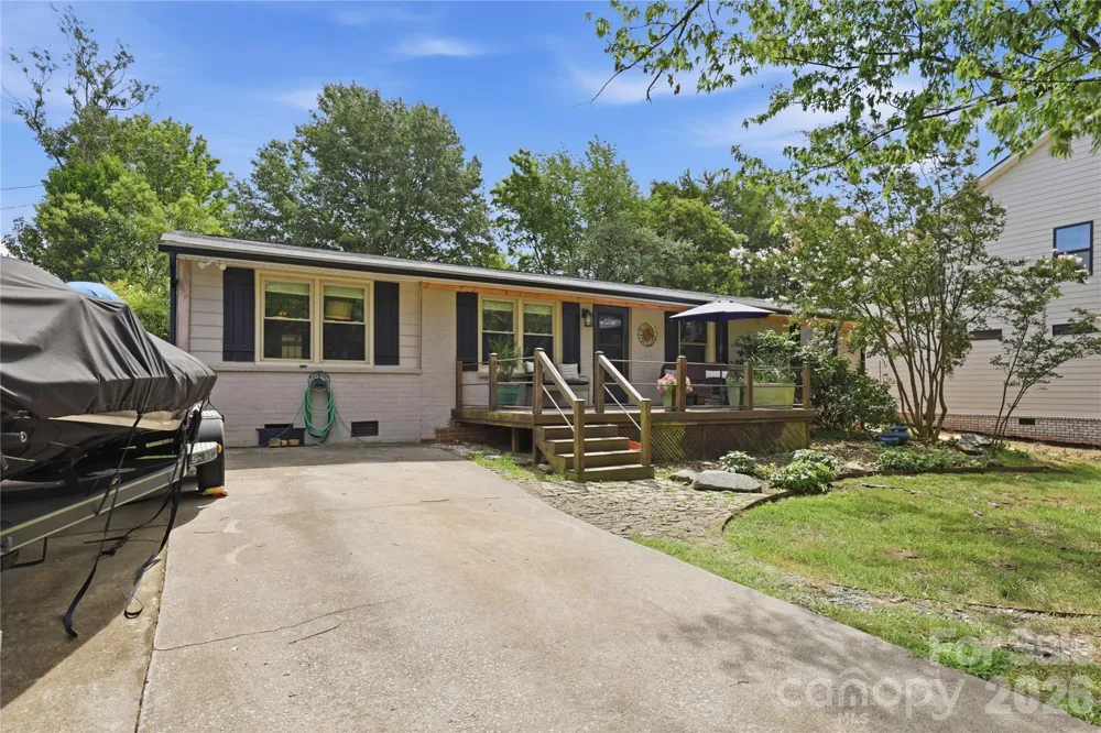 21013 Entrada Drive Cornelius, NC 28031
