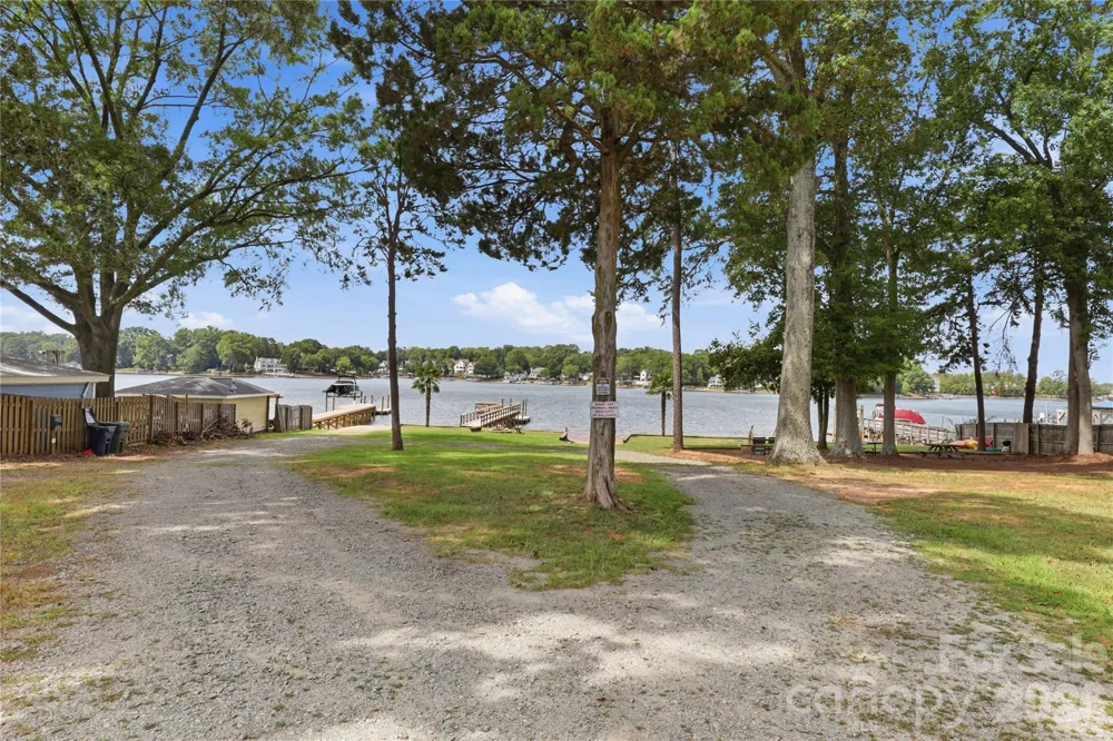 21013 Entrada Drive Cornelius, NC 28031