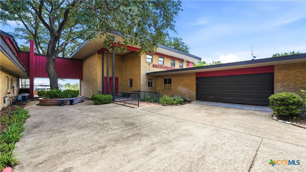 1655 Kuehler Avenue New Braunfels, TX 78130