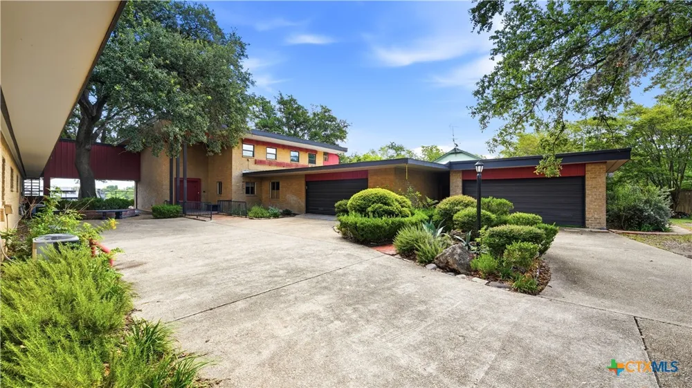 1655 Kuehler Avenue New Braunfels, TX 78130
