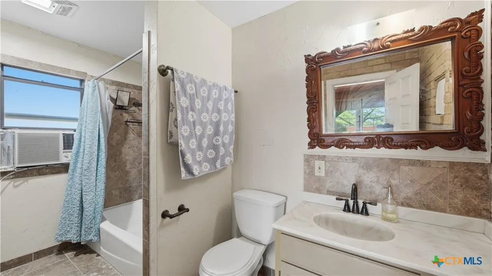 1655 Kuehler Avenue New Braunfels, TX 78130