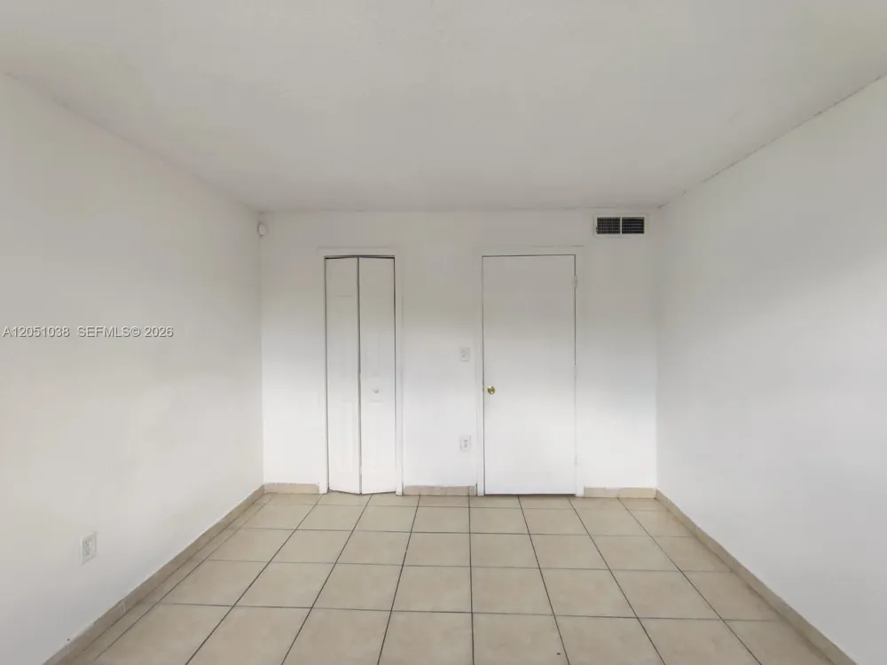 666 W 81st St #414 Hialeah, FL 33014