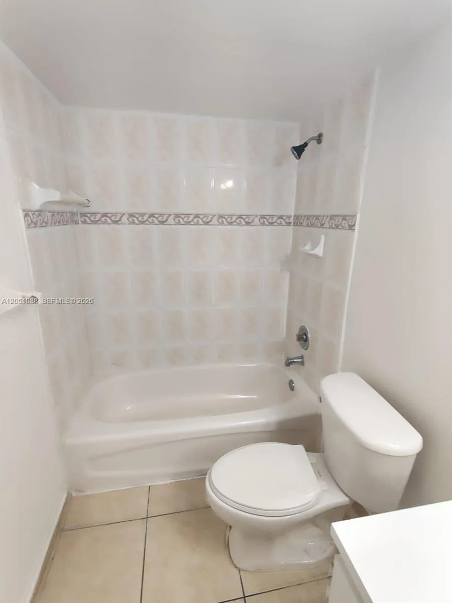 666 W 81st St #414 Hialeah, FL 33014