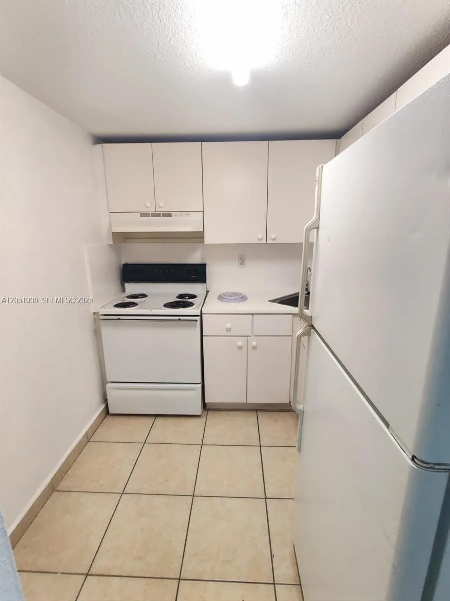 666 W 81st St #414 Hialeah, FL 33014