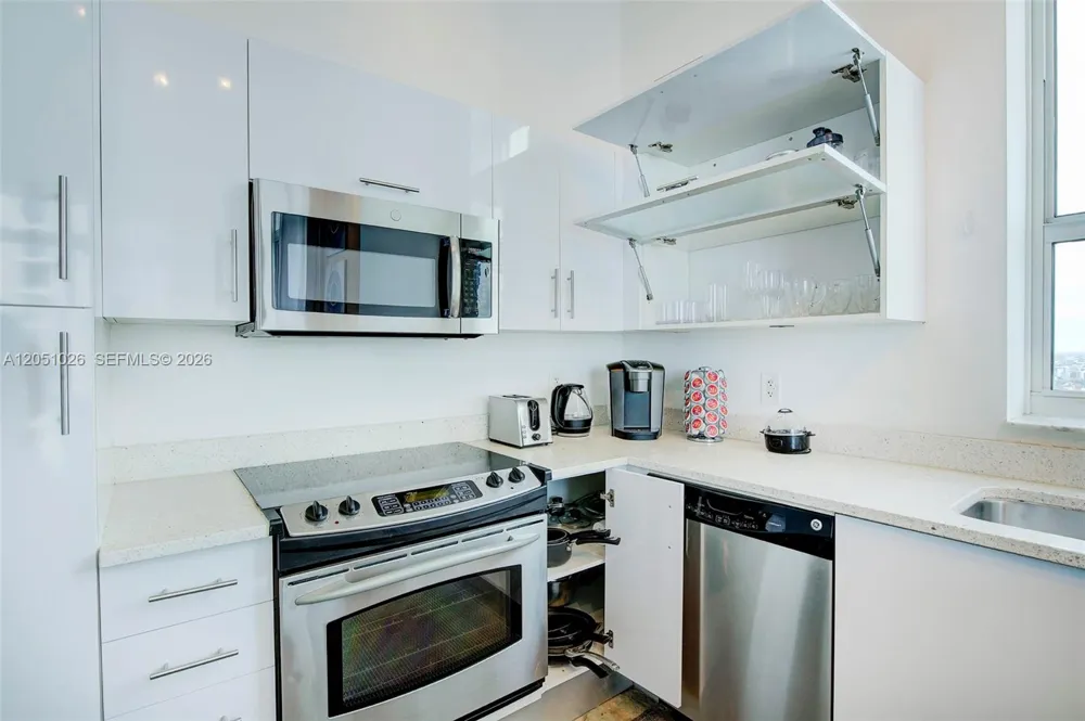 234 NE 3rd St #UPH01 Miami, FL 33132