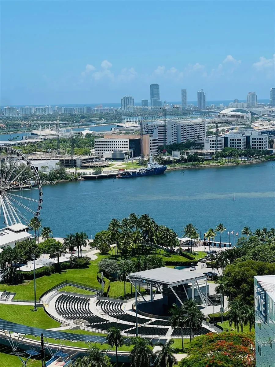 253 NE 2nd St #2510 Miami, FL 33132