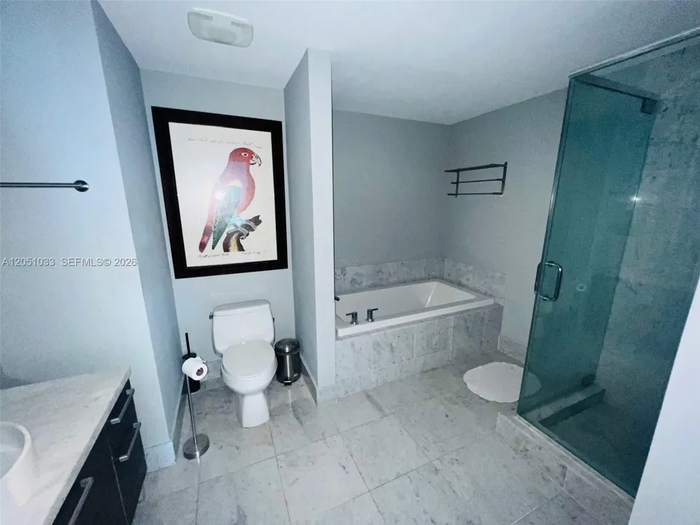 253 NE 2nd St #2510 Miami, FL 33132