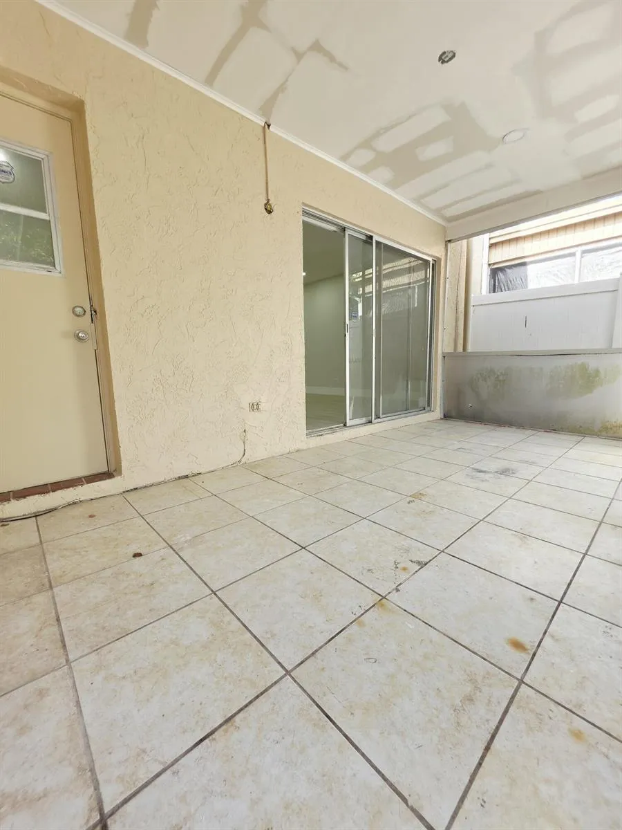 8090 NW 12th Street #D Margate, FL 33063