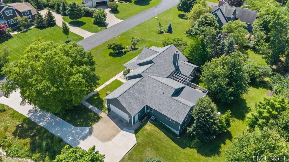 762 Wilderness Ridge Drive Douglas, MI 49406