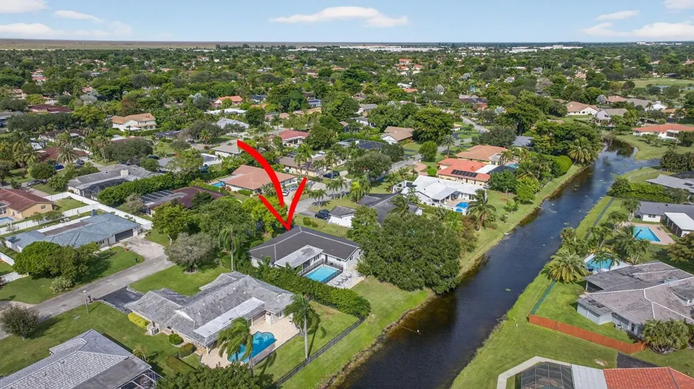 2421 NW 114th Avenue Coral Springs, FL 33065