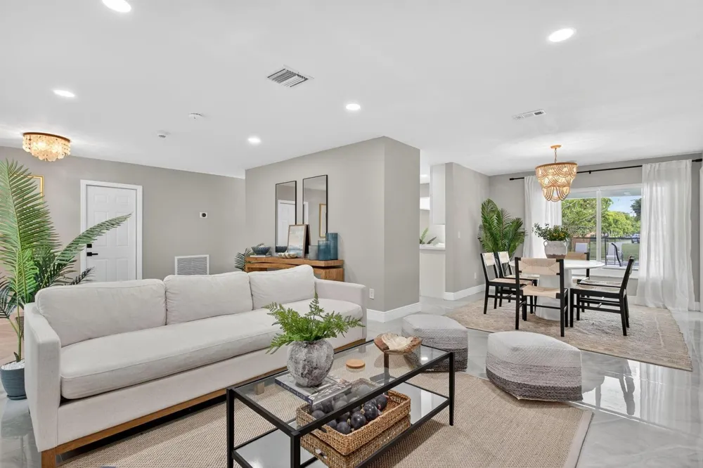 2421 NW 114th Avenue Coral Springs, FL 33065