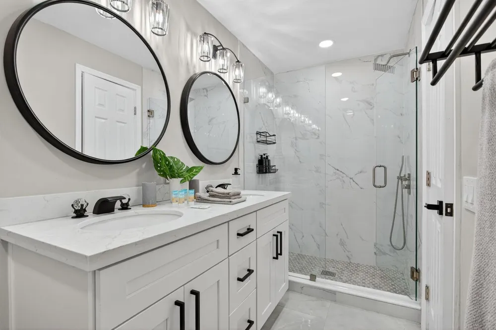 2421 NW 114th Avenue Coral Springs, FL 33065
