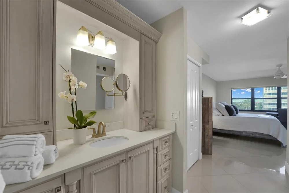 5100 Ocean Boulevard #602 Lauderdale By The Sea, FL 33308