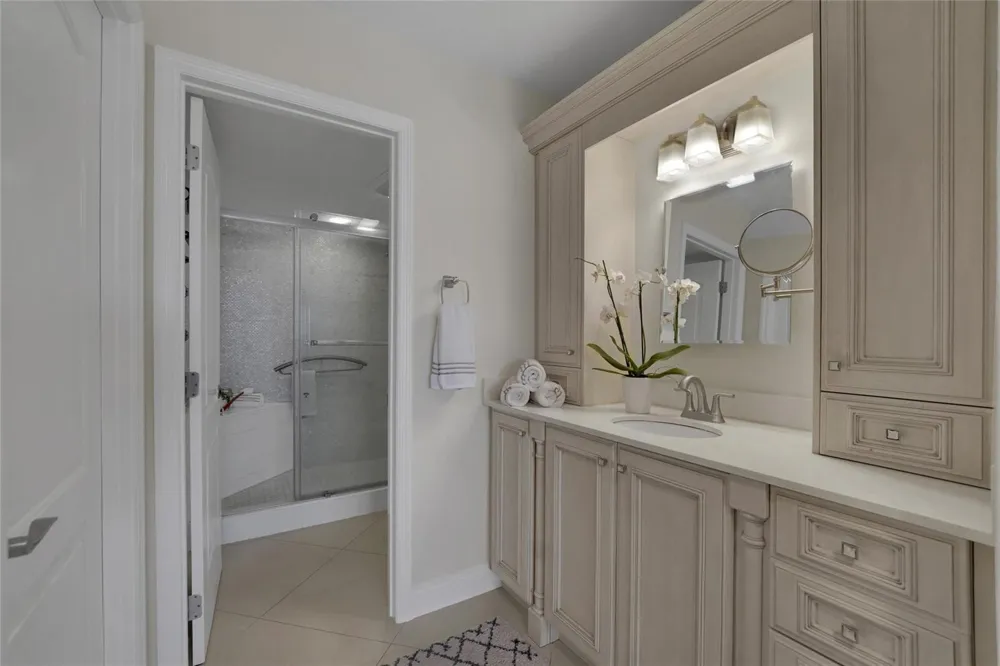 5100 Ocean Boulevard #602 Lauderdale By The Sea, FL 33308
