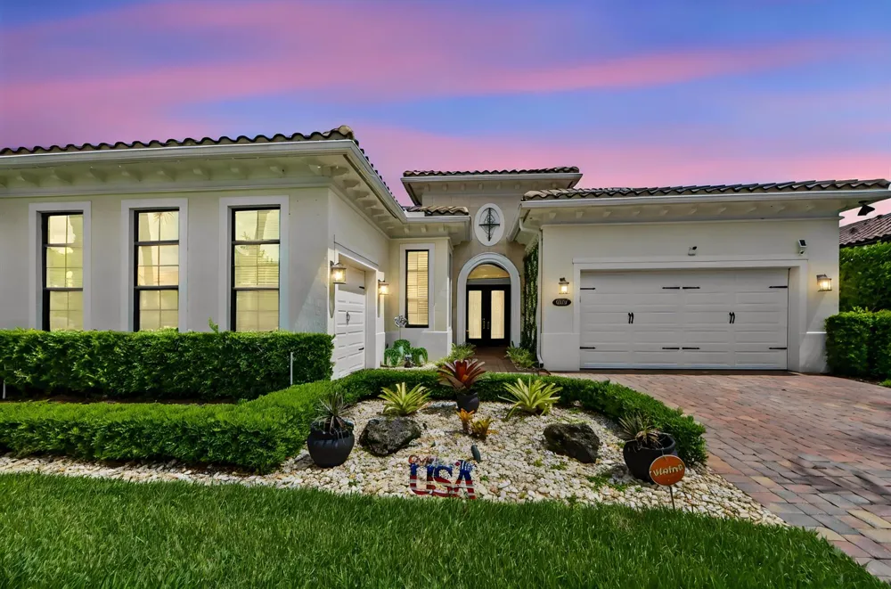 9307 Grand Prix Lane Boynton Beach, FL 33472