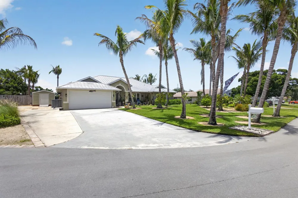 8081 SE Shiloh Terrace Hobe Sound, FL 33455
