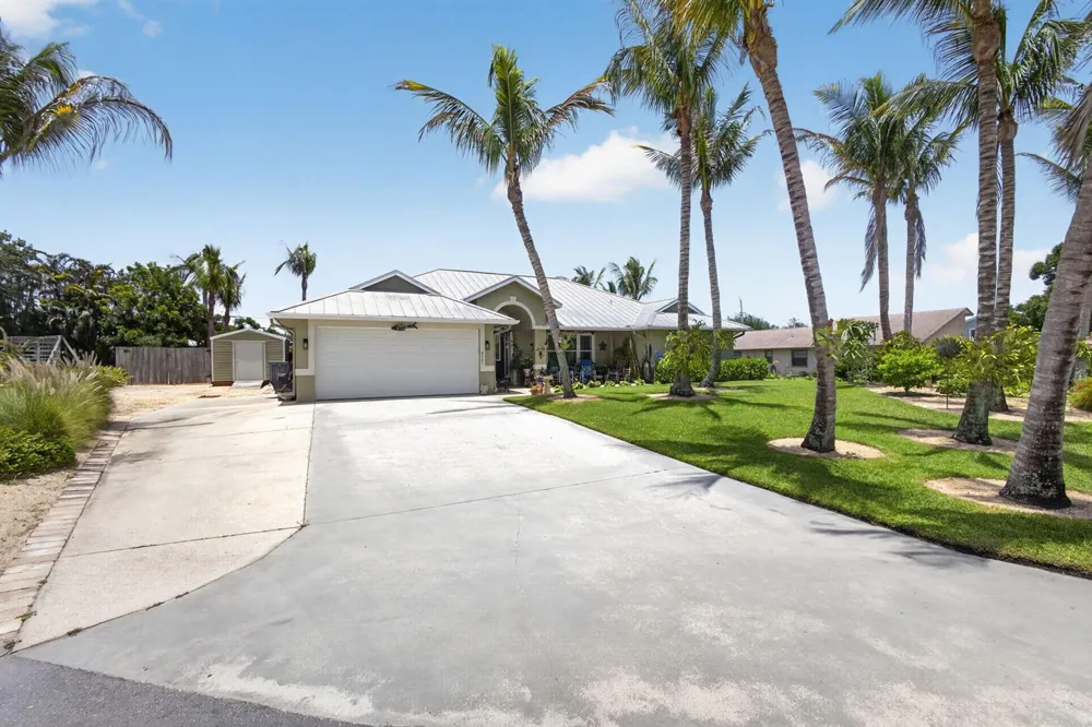 8081 SE Shiloh Terrace Hobe Sound, FL 33455