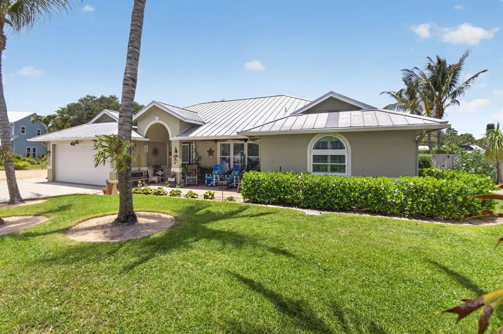 8081 SE Shiloh Terrace Hobe Sound, FL 33455