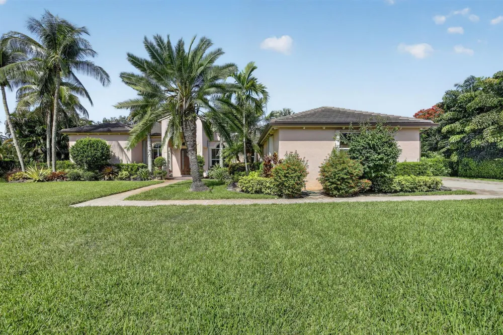 3143 SW 141st Terrace Davie, FL 33330