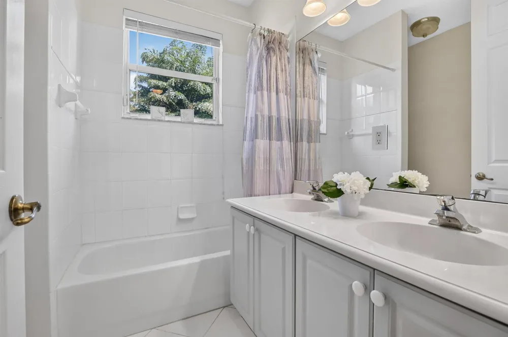 3143 SW 141st Terrace Davie, FL 33330