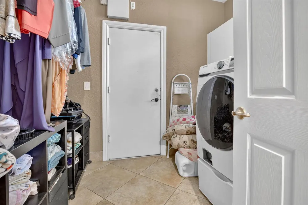 3143 SW 141st Terrace Davie, FL 33330