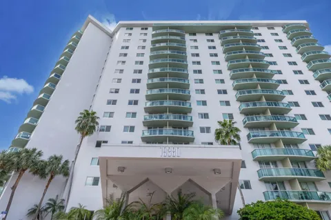 19380 Collins Avenue #1527