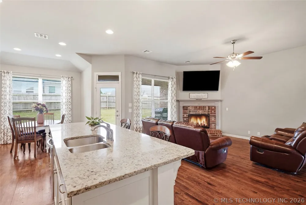 138 W 130th Street S Jenks, OK 74037