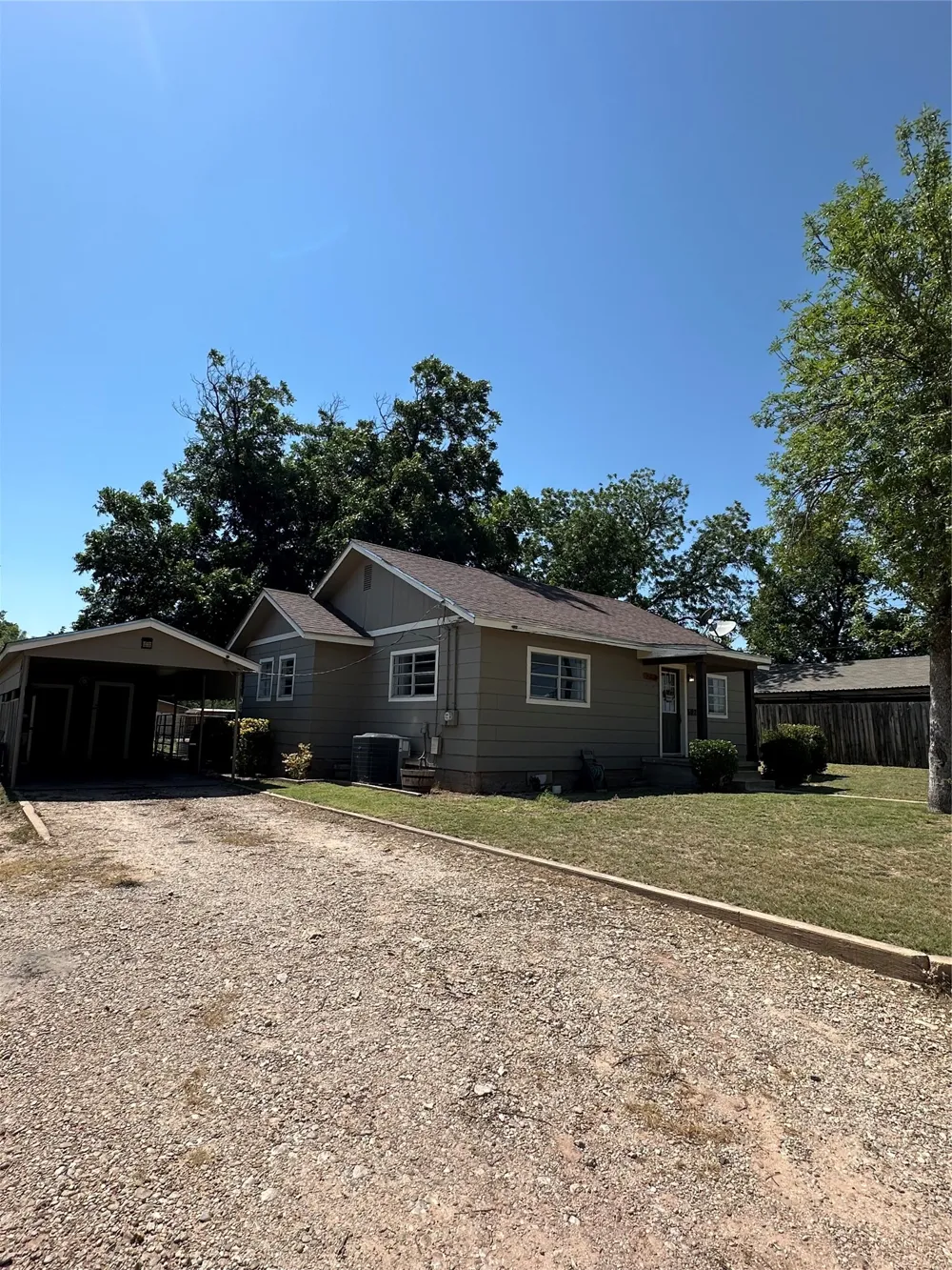 607 Fannin Street Winters, TX 79567