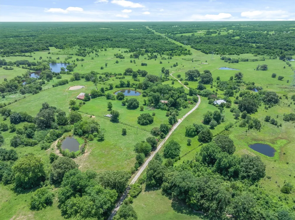 3300 VZ CR 1903 Edgewood, TX 75117